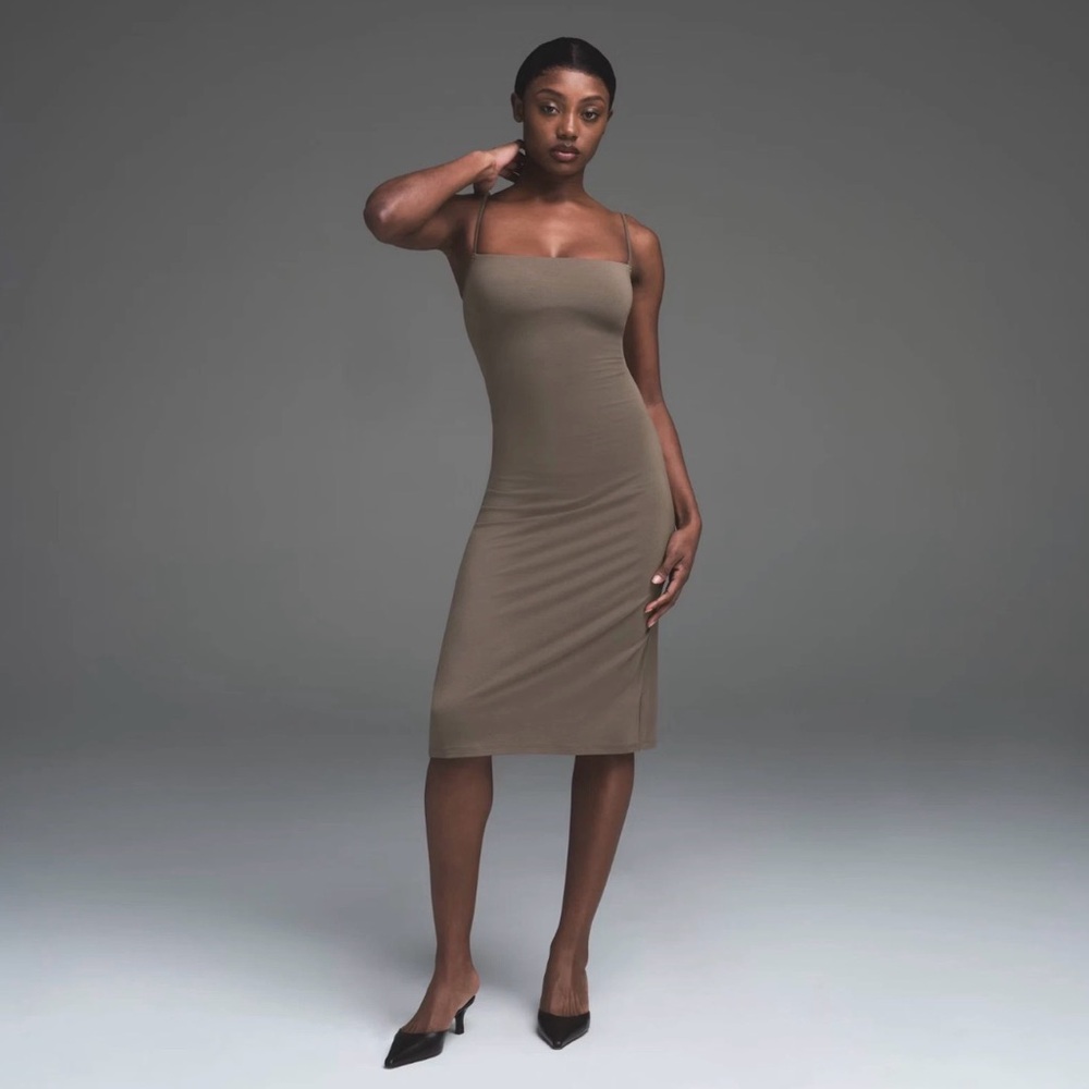 Skims NEW size med Truffle Midi Dress - Picture 2 of 6